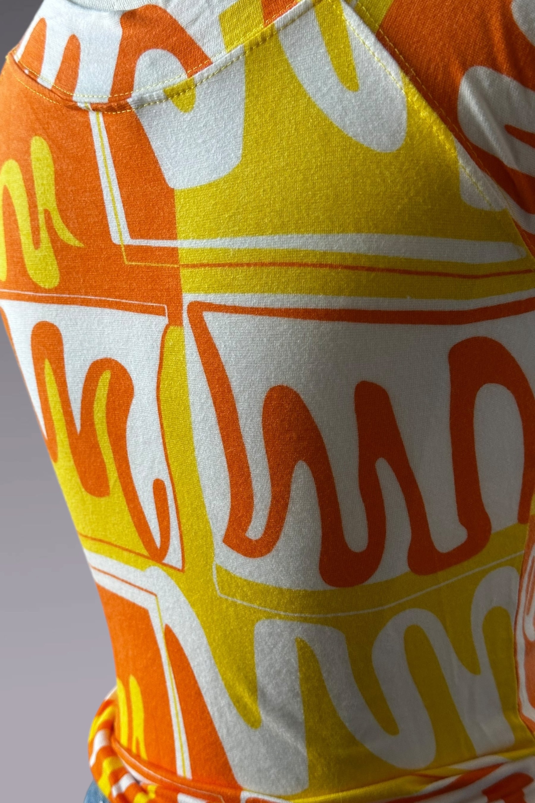 Colours of the World Graphic Tee | European Vintage