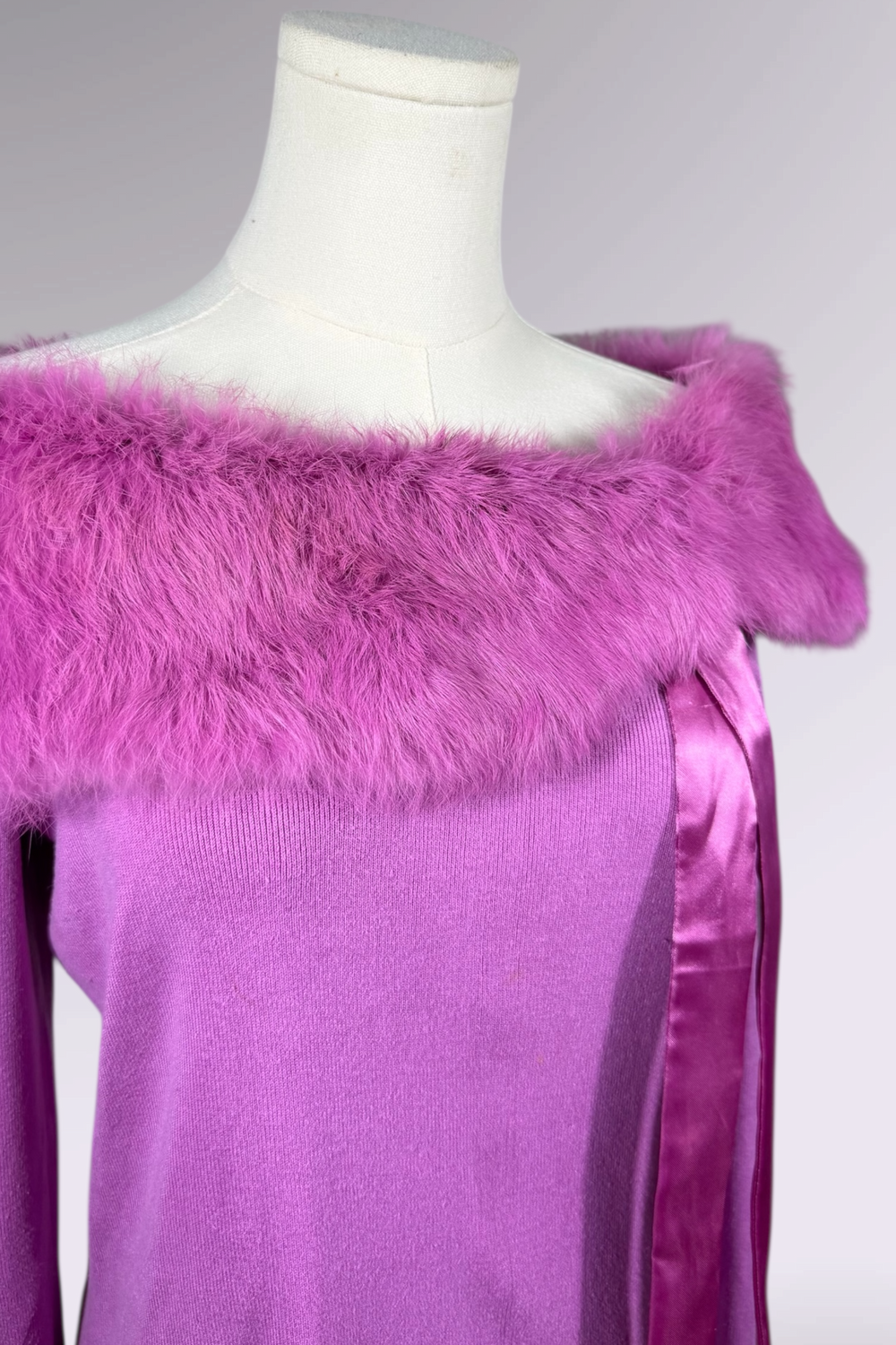 Off Shoulder Silk Blend Top with Detachable Fur Collar | American Vintage