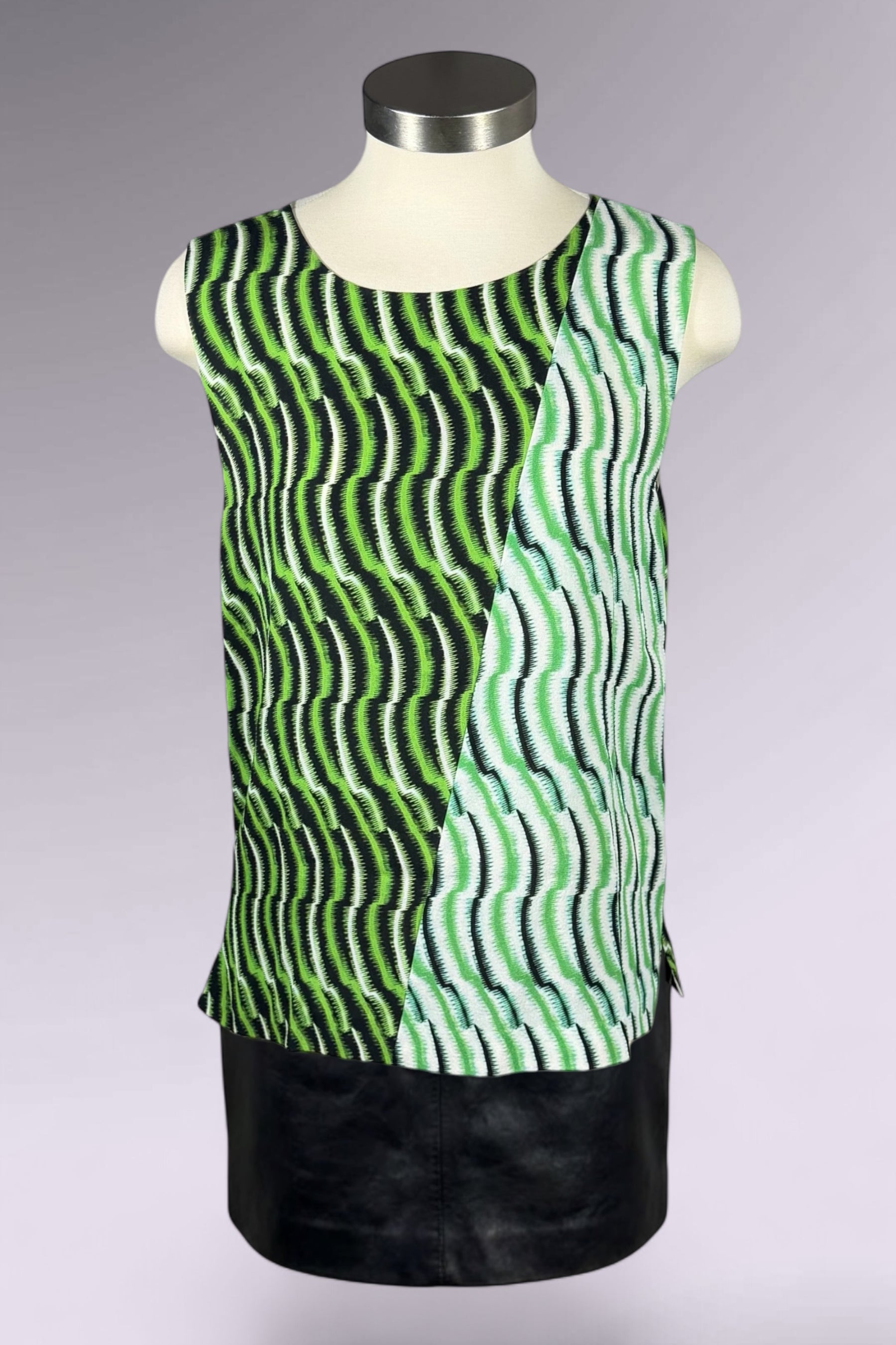 Vivienne Tam Silk Abstract Print Sleeveless Top | Chinese Secondhand